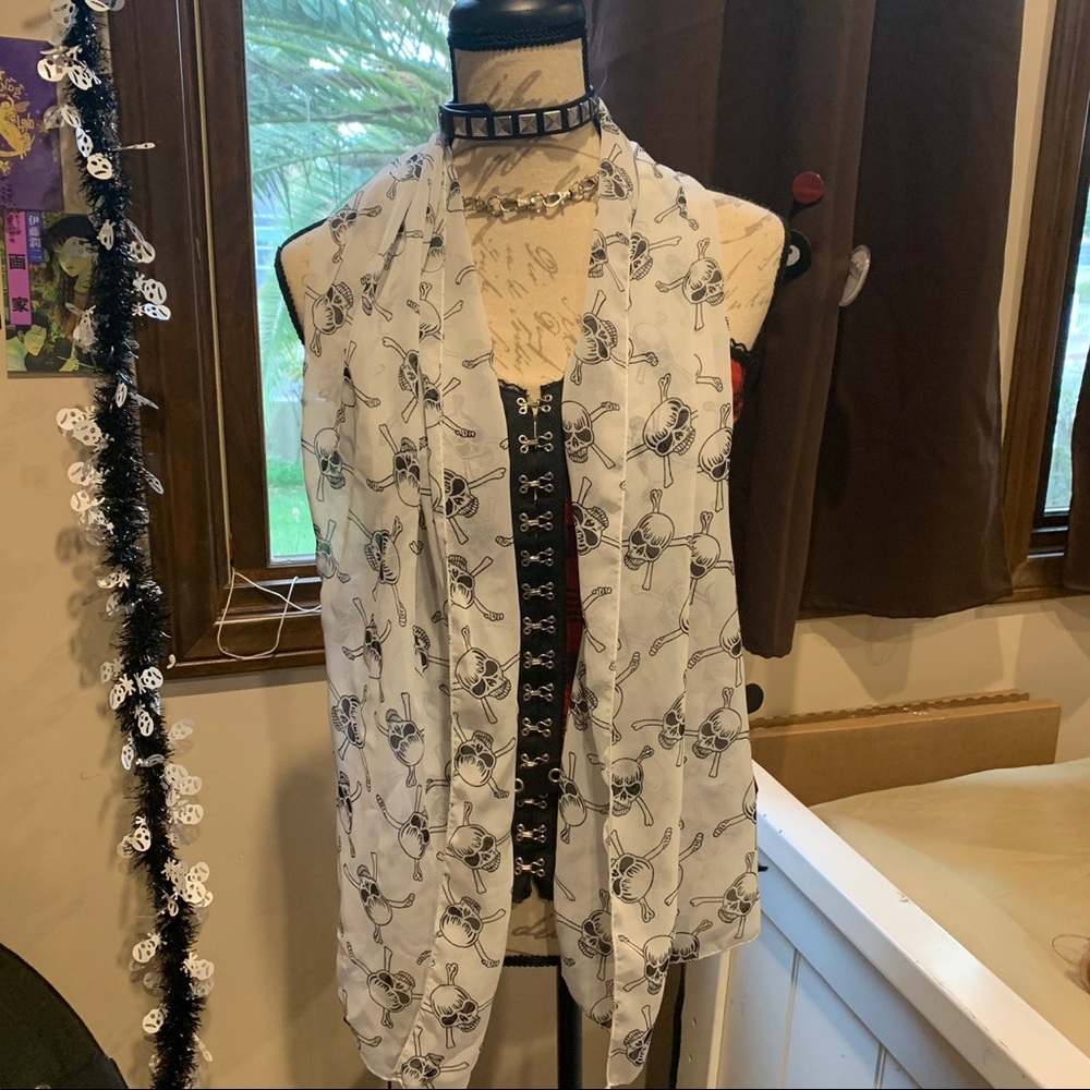 skull scarf